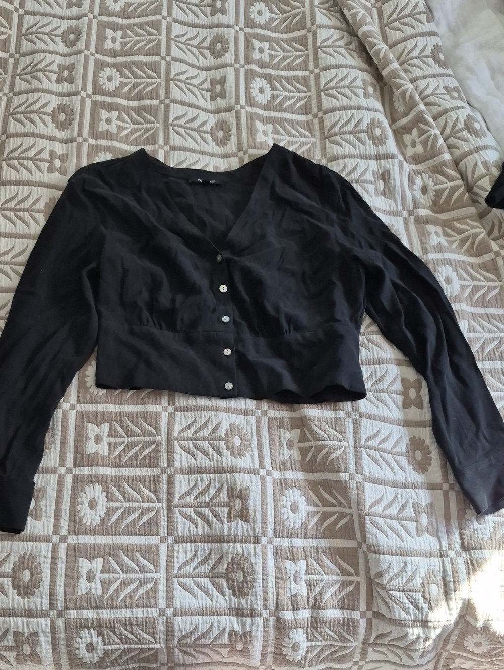 Madewell Black Button-Front V-Neck Cropped Shirt